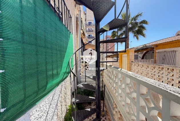 Z drugiej ręki - Szalet -
Torrevieja - Nueva Torrevieja