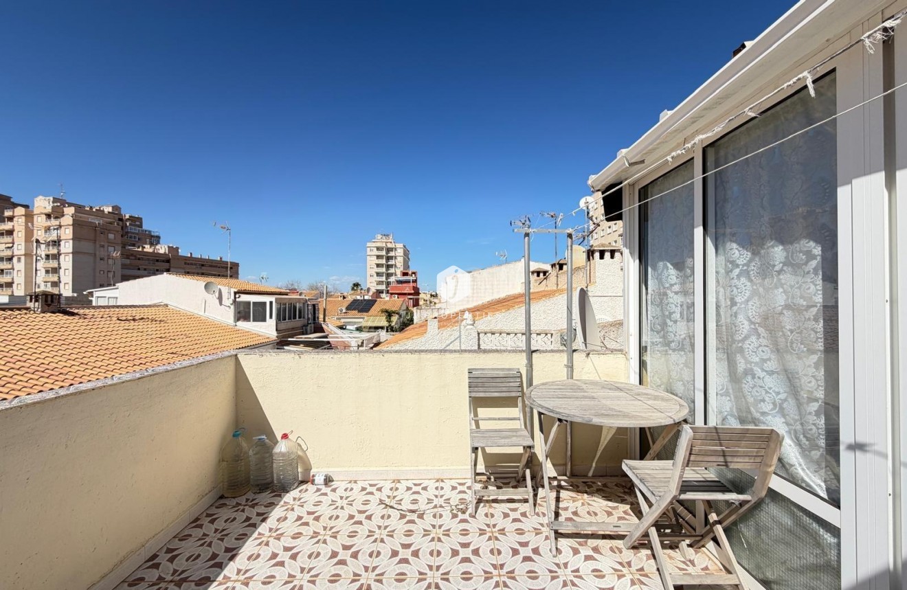Z drugiej ręki - Szalet -
Torrevieja - Nueva Torrevieja