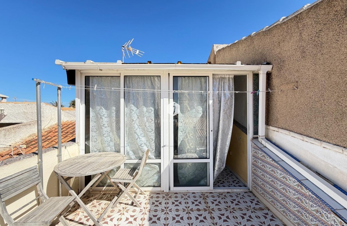 Z drugiej ręki - Szalet -
Torrevieja - Nueva Torrevieja