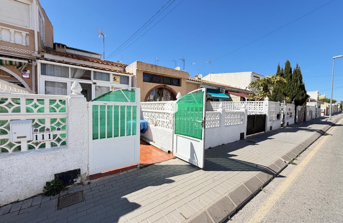 Z drugiej ręki - Szalet -
Torrevieja - Nueva Torrevieja