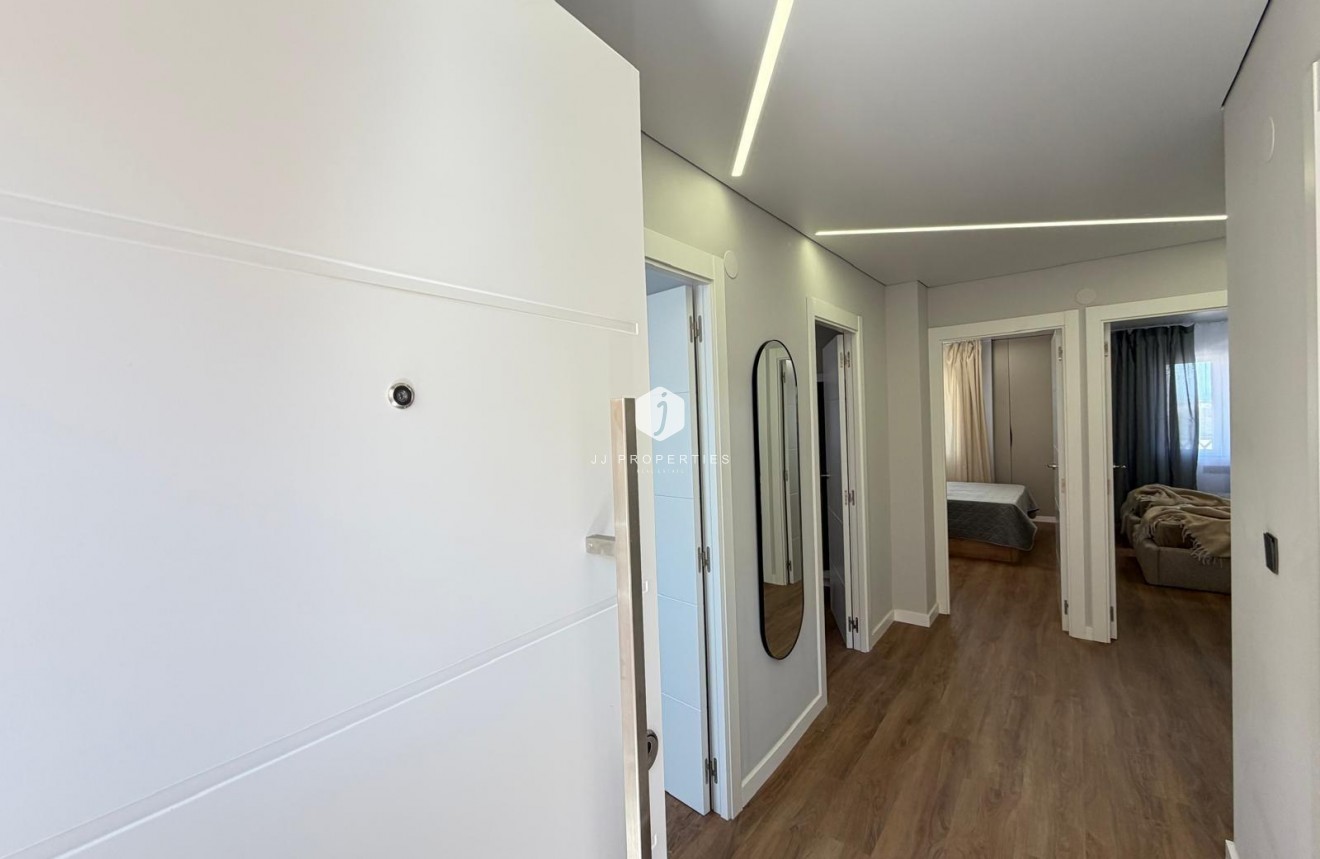 Tweedehands - Appartement / flat -
Torrevieja - Punta prima