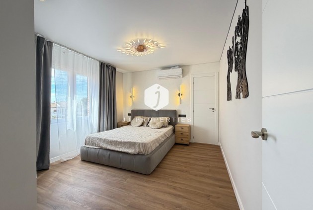 Tweedehands - Appartement / flat -
Torrevieja - Punta prima
