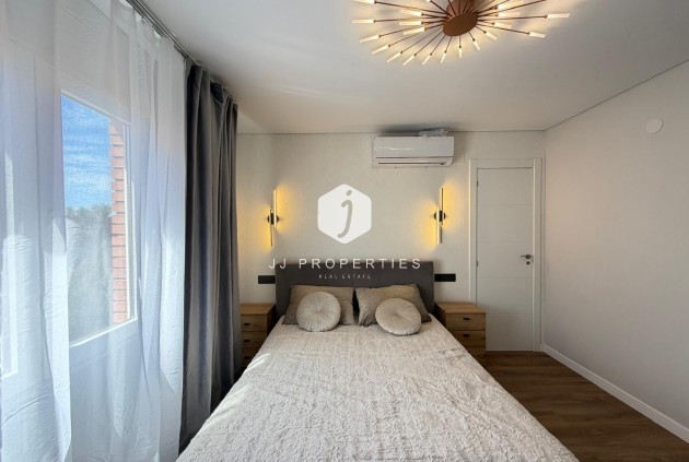 Tweedehands - Appartement / flat -
Torrevieja - Punta prima