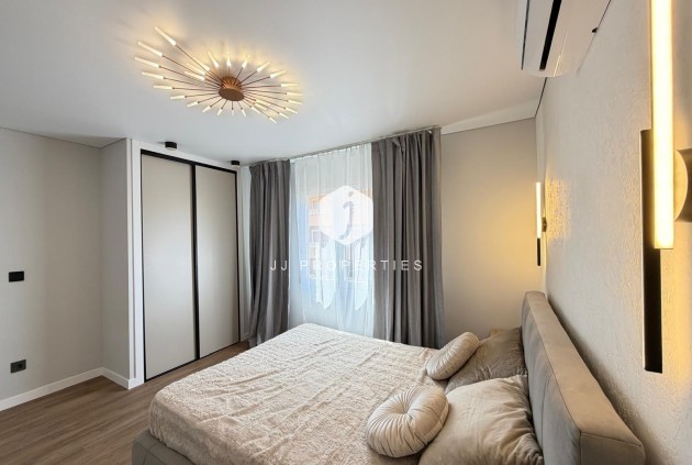 Tweedehands - Appartement / flat -
Torrevieja - Punta prima