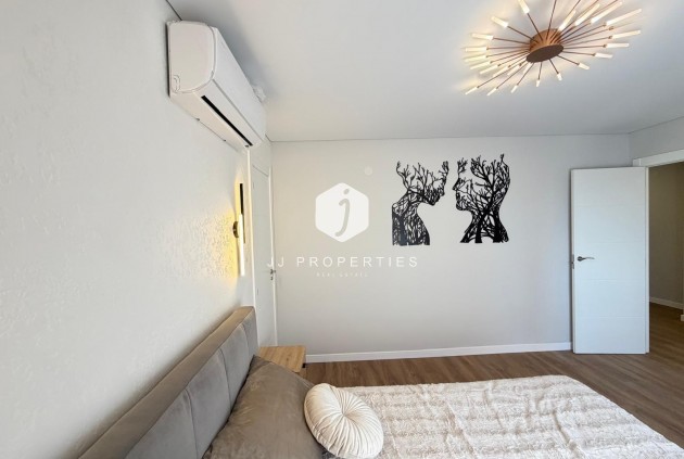 Tweedehands - Appartement / flat -
Torrevieja - Punta prima