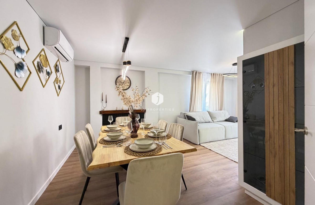 Tweedehands - Appartement / flat -
Torrevieja - Punta prima