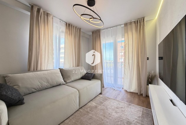 Tweedehands - Appartement / flat -
Torrevieja - Punta prima