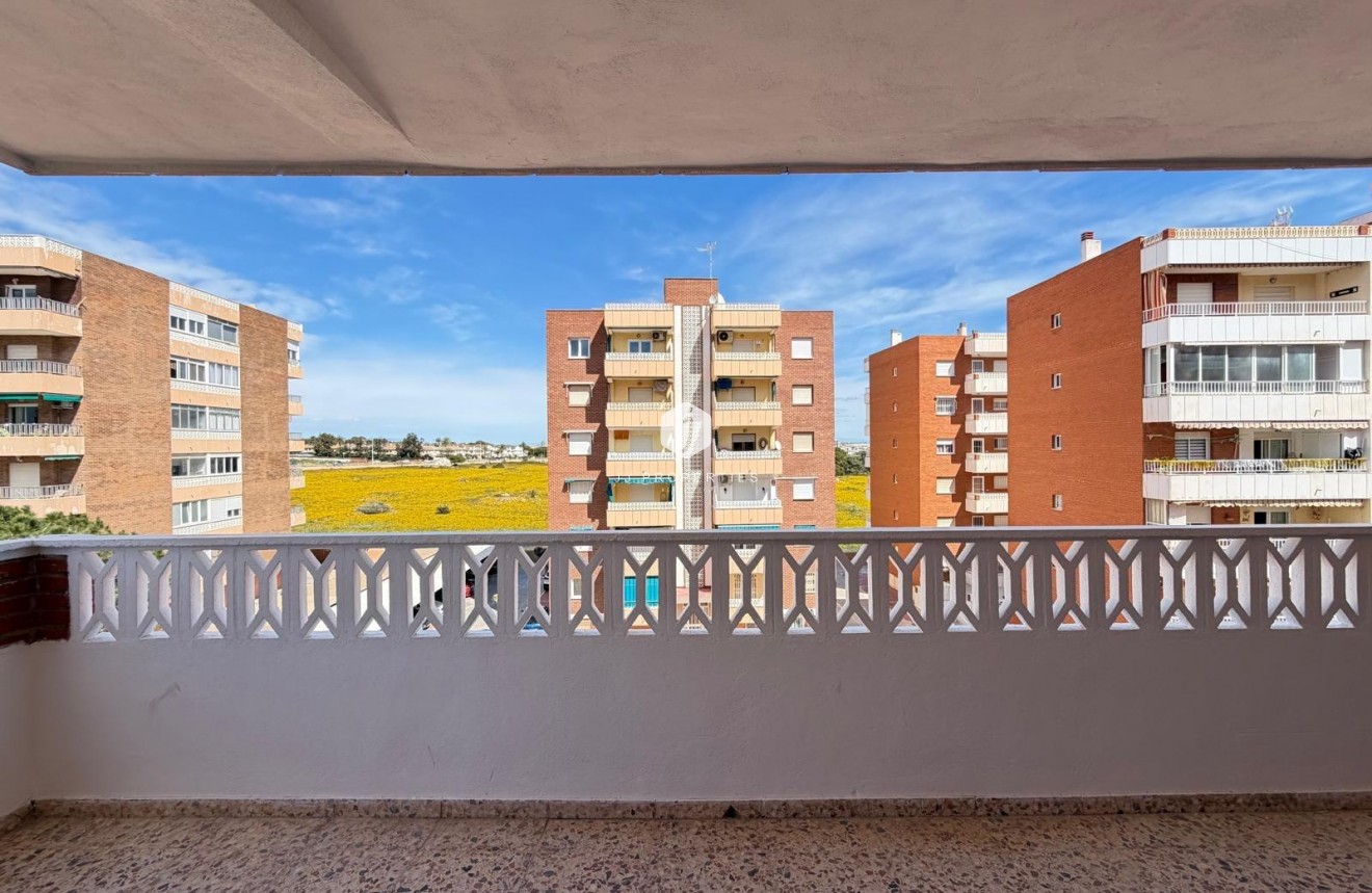 Tweedehands - Appartement / flat -
Torrevieja - Punta prima