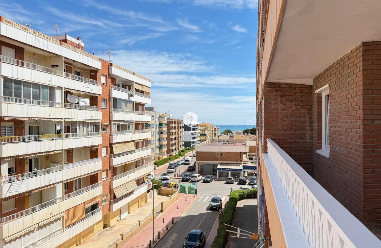 Tweedehands - Appartement / flat -
Torrevieja - Punta prima
