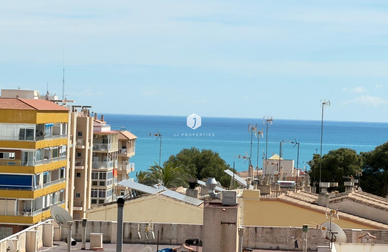 Tweedehands - Appartement / flat -
Torrevieja - Punta prima