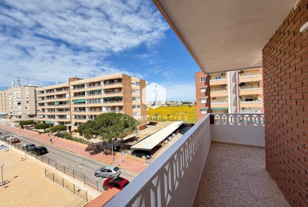 Tweedehands - Appartement / flat -
Torrevieja - Punta prima