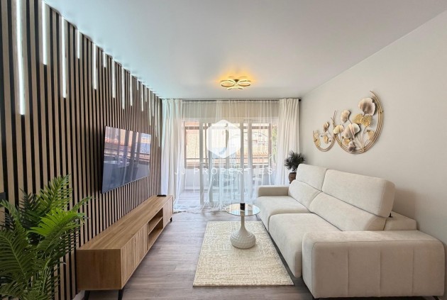Aus zweiter Hand - Wohnung -
Torrevieja - Estacion de autobuses