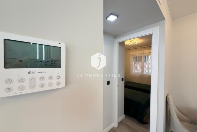 Aus zweiter Hand - Wohnung -
Torrevieja - Estacion de autobuses