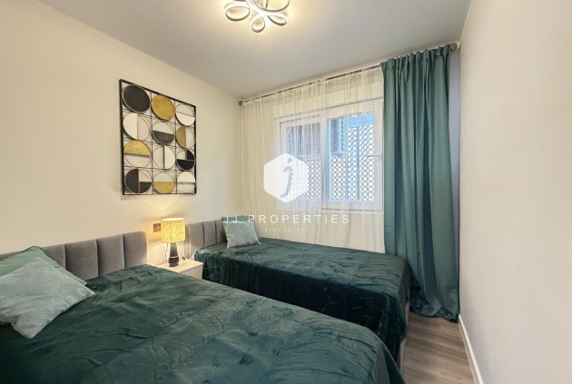 Aus zweiter Hand - Wohnung -
Torrevieja - Estacion de autobuses
