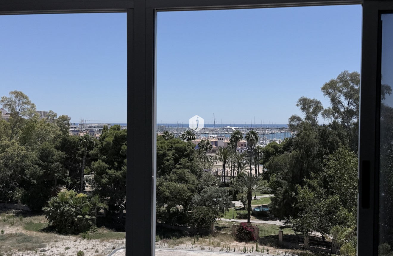 Z drugiej ręki - Mieszkanie w bloku -
Torrevieja - Costa Blanca