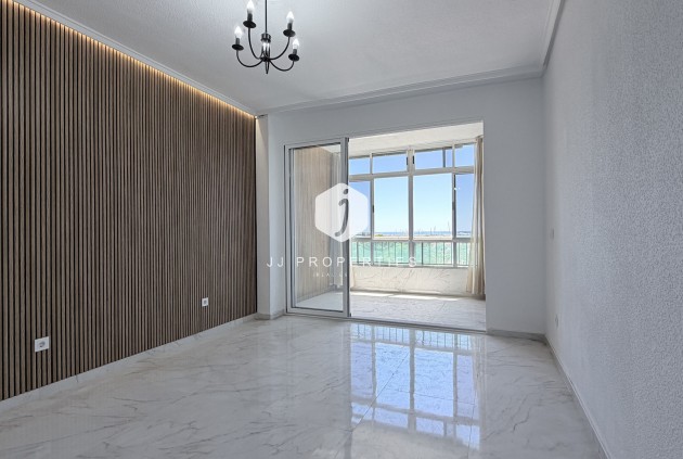 Z drugiej ręki - Mieszkanie w bloku -
Torrevieja - Costa Blanca