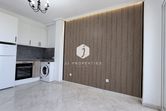 Z drugiej ręki - Mieszkanie w bloku -
Torrevieja - Costa Blanca