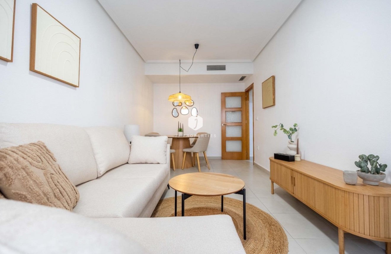 Aus zweiter Hand - Wohnung -
Torrevieja - Las calas