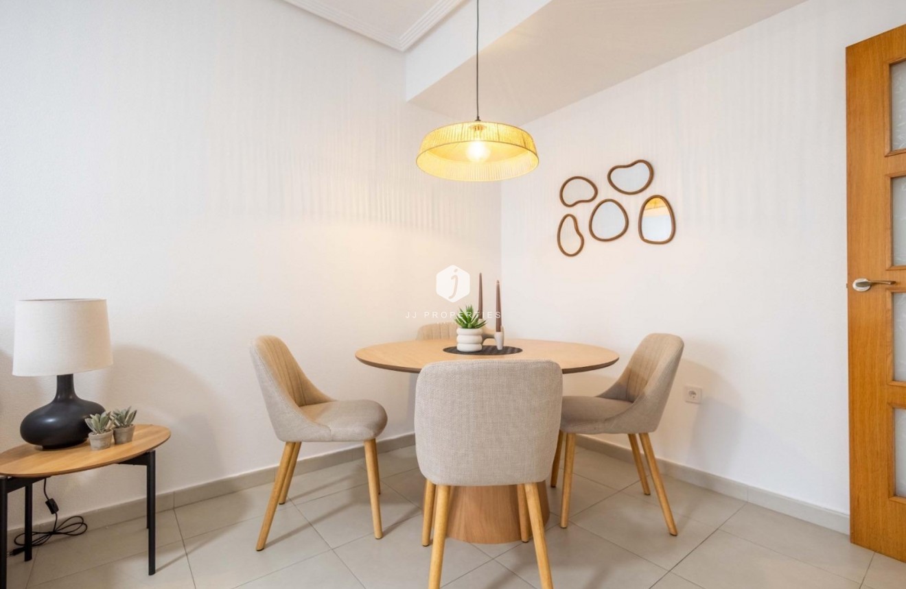 Aus zweiter Hand - Wohnung -
Torrevieja - Las calas