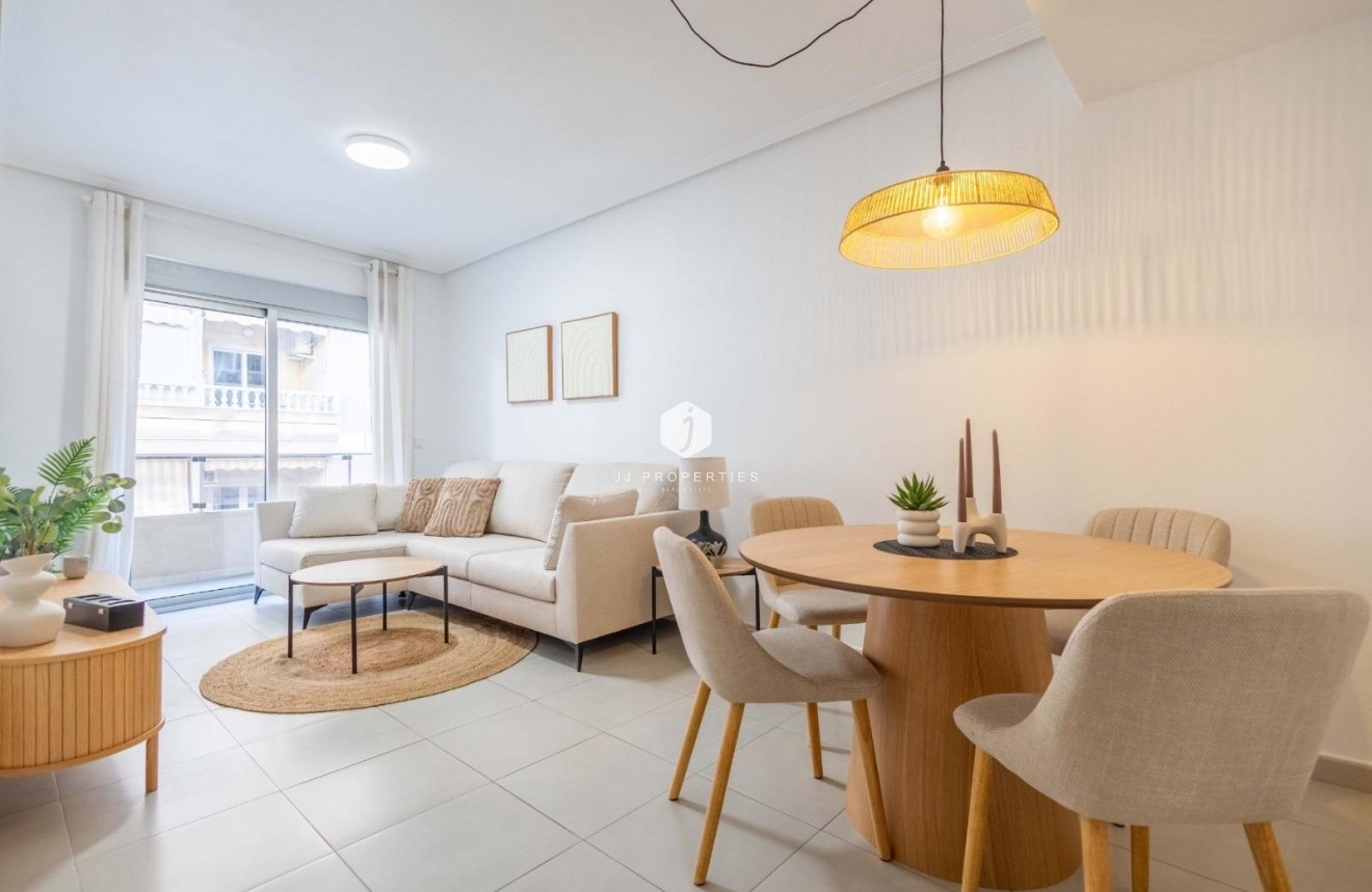 Aus zweiter Hand - Wohnung -
Torrevieja - Las calas