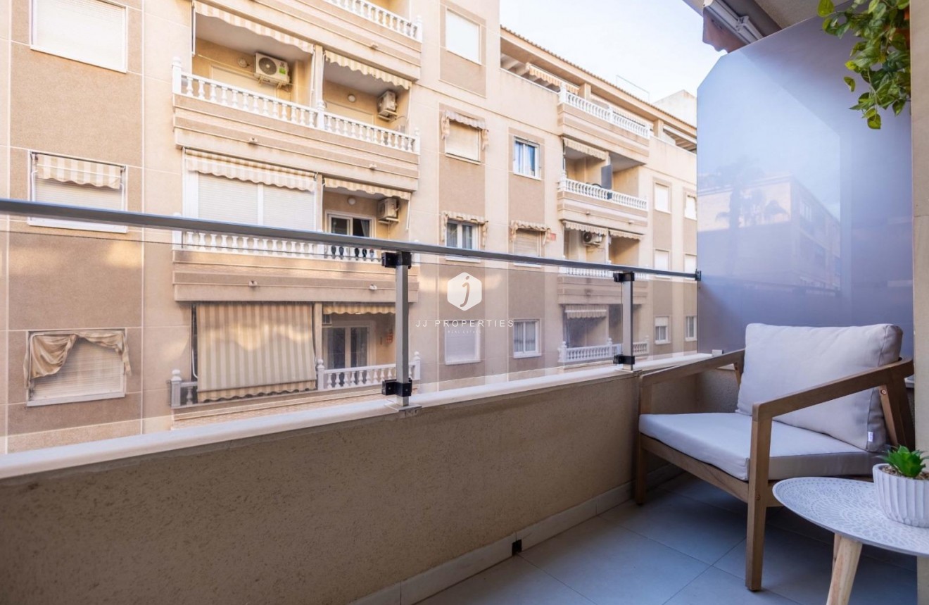 Aus zweiter Hand - Wohnung -
Torrevieja - Las calas