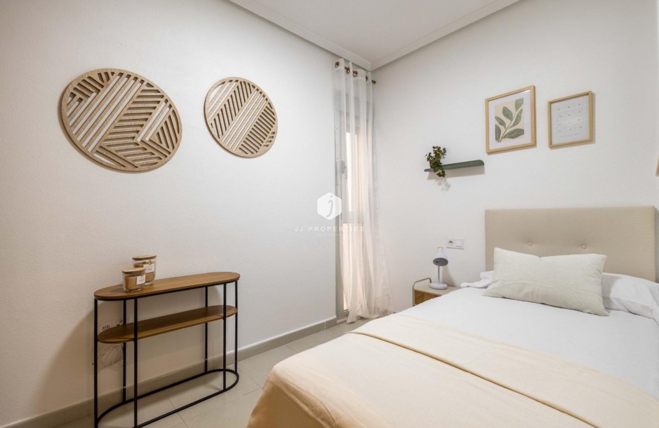 Aus zweiter Hand - Wohnung -
Torrevieja - Las calas