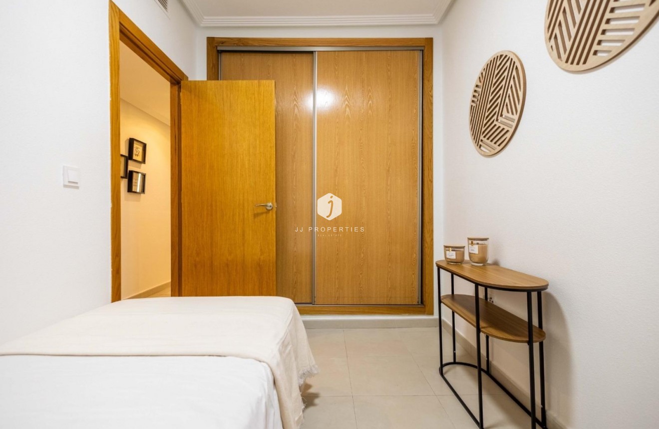 Aus zweiter Hand - Wohnung -
Torrevieja - Las calas