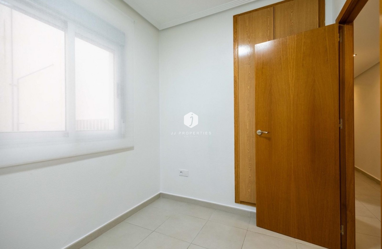 Aus zweiter Hand - Wohnung -
Torrevieja - Las calas