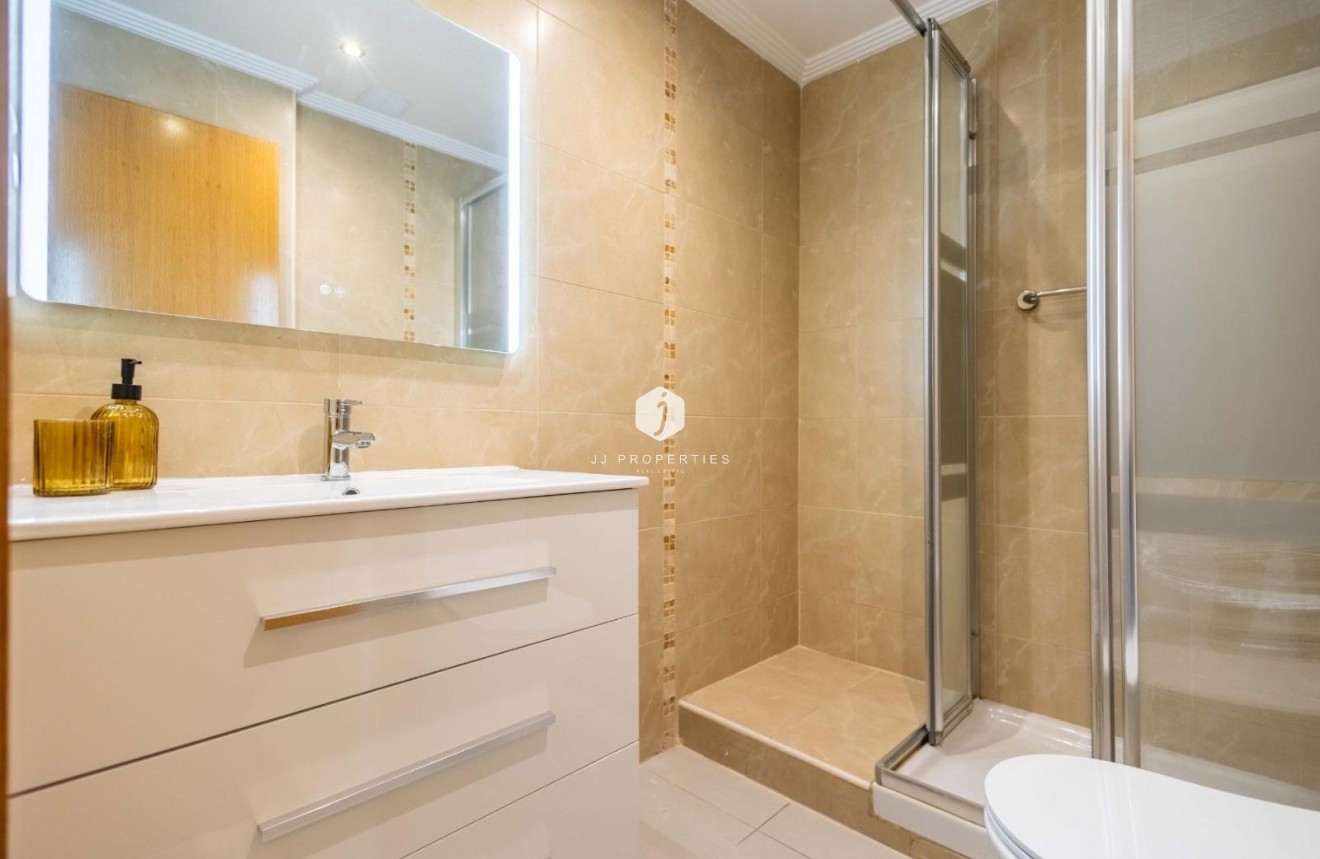 Aus zweiter Hand - Wohnung -
Torrevieja - Las calas