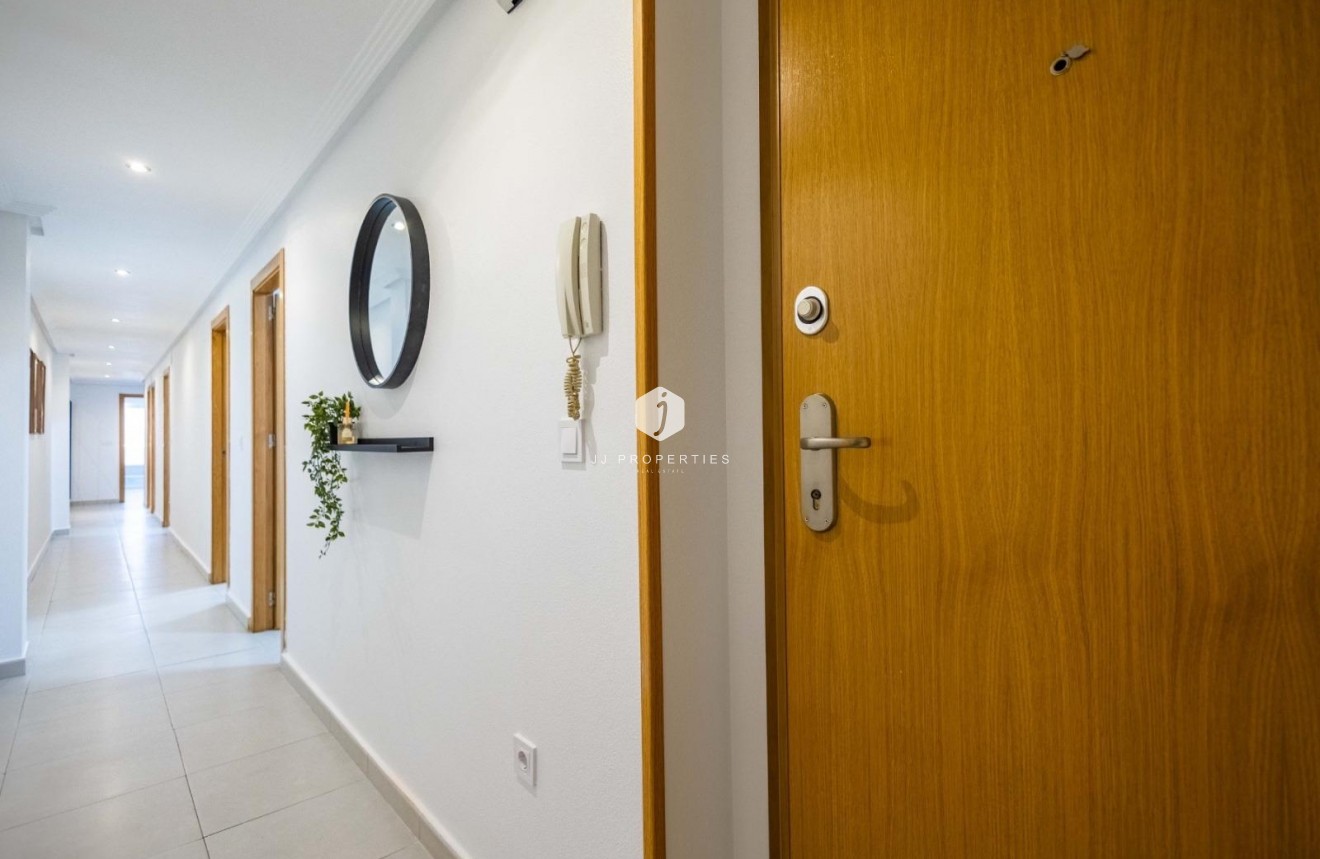 Aus zweiter Hand - Wohnung -
Torrevieja - Las calas