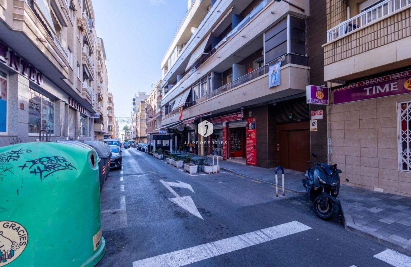 Aus zweiter Hand - Wohnung -
Torrevieja - Las calas