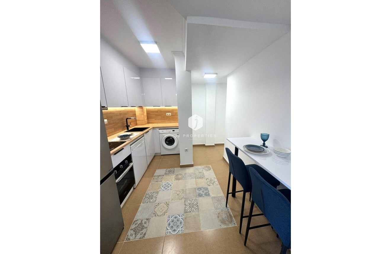 Tweedehands - Appartement / flat -
Torrevieja - Centro - Muelle Pesquero