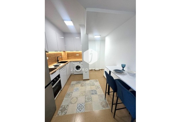 Tweedehands - Appartement / flat -
Torrevieja - Centro - Muelle Pesquero