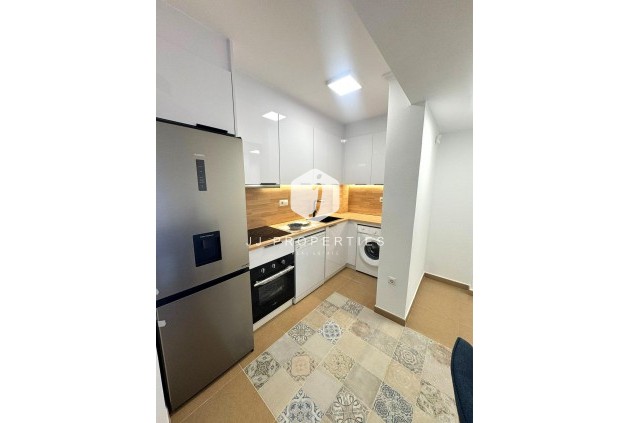 Tweedehands - Appartement / flat -
Torrevieja - Centro - Muelle Pesquero