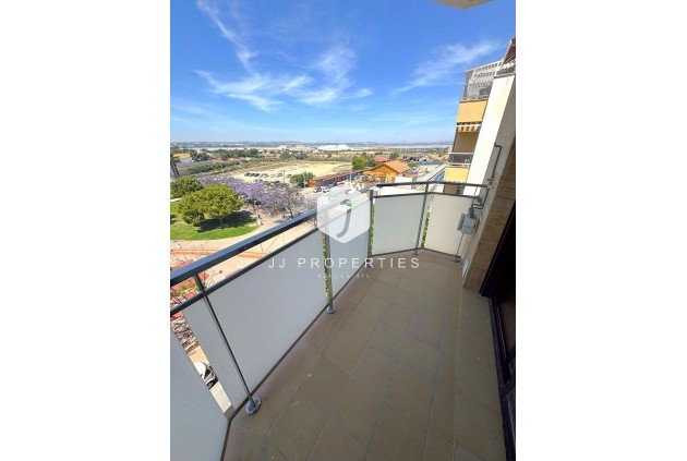Tweedehands - Appartement / flat -
Torrevieja - Centro - Muelle Pesquero