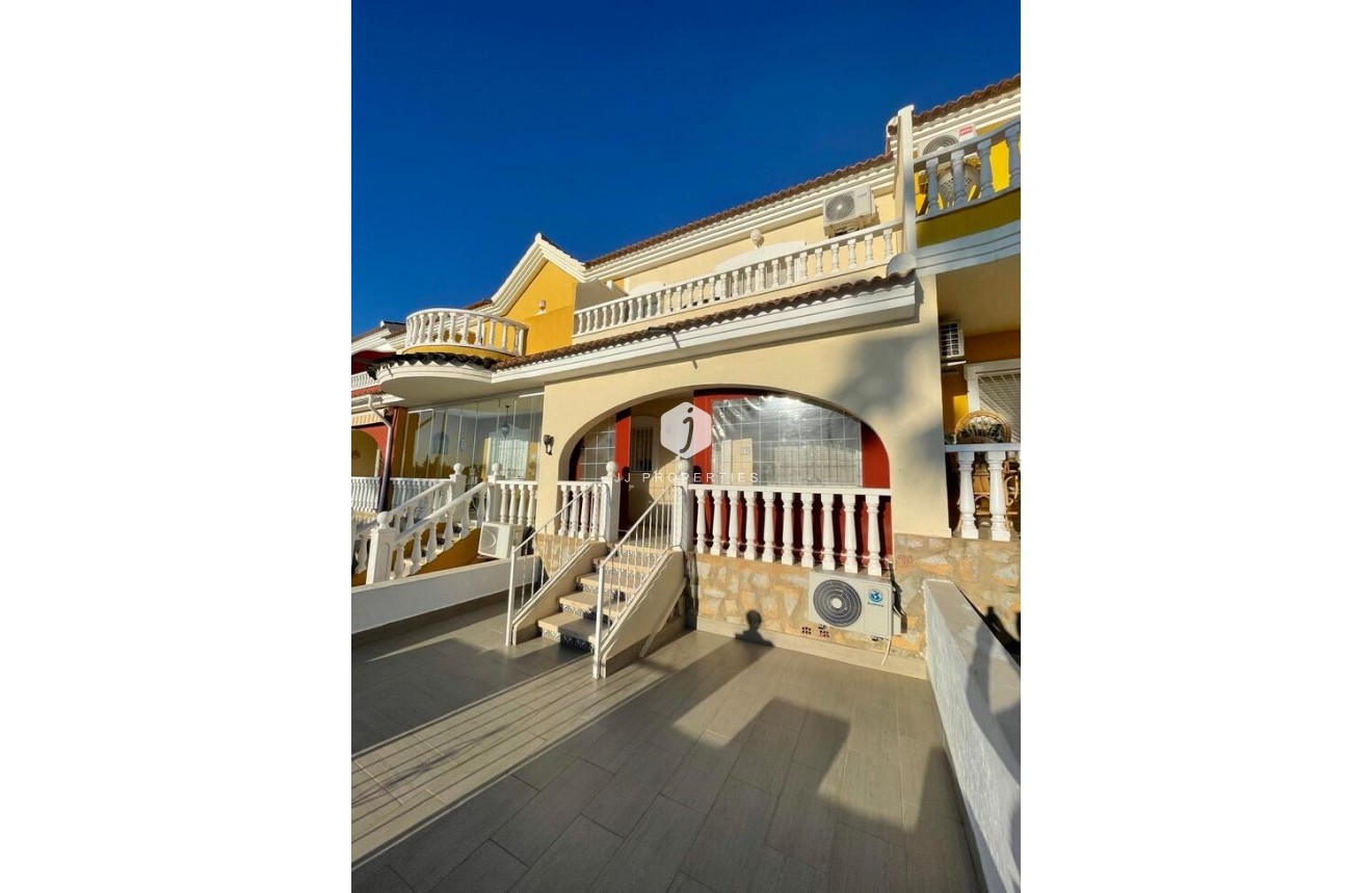 Segunda mano - Chalet -
Ciudad Quesada - Costa Blanca