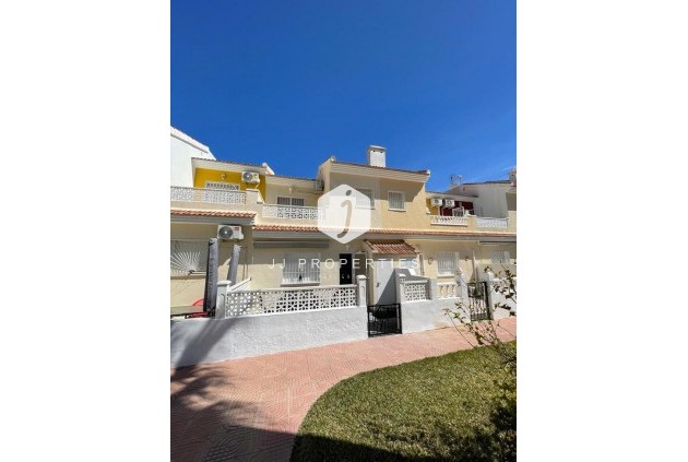 Segunda mano - Chalet -
Ciudad Quesada - Costa Blanca