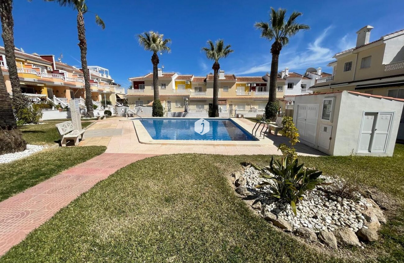 Segunda mano - Chalet -
Ciudad Quesada - Costa Blanca