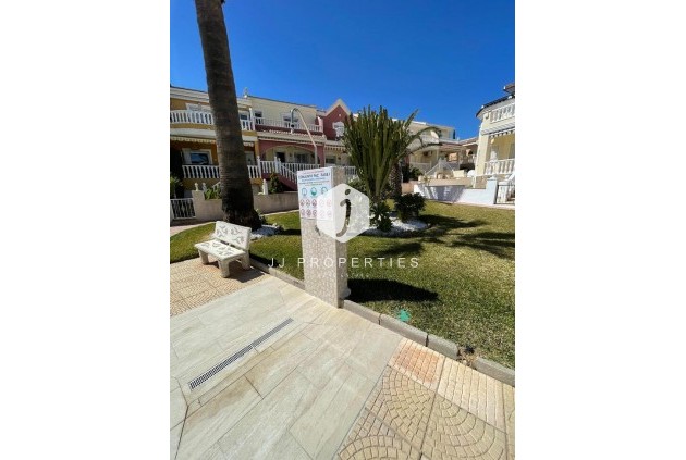 Segunda mano - Chalet -
Ciudad Quesada - Costa Blanca
