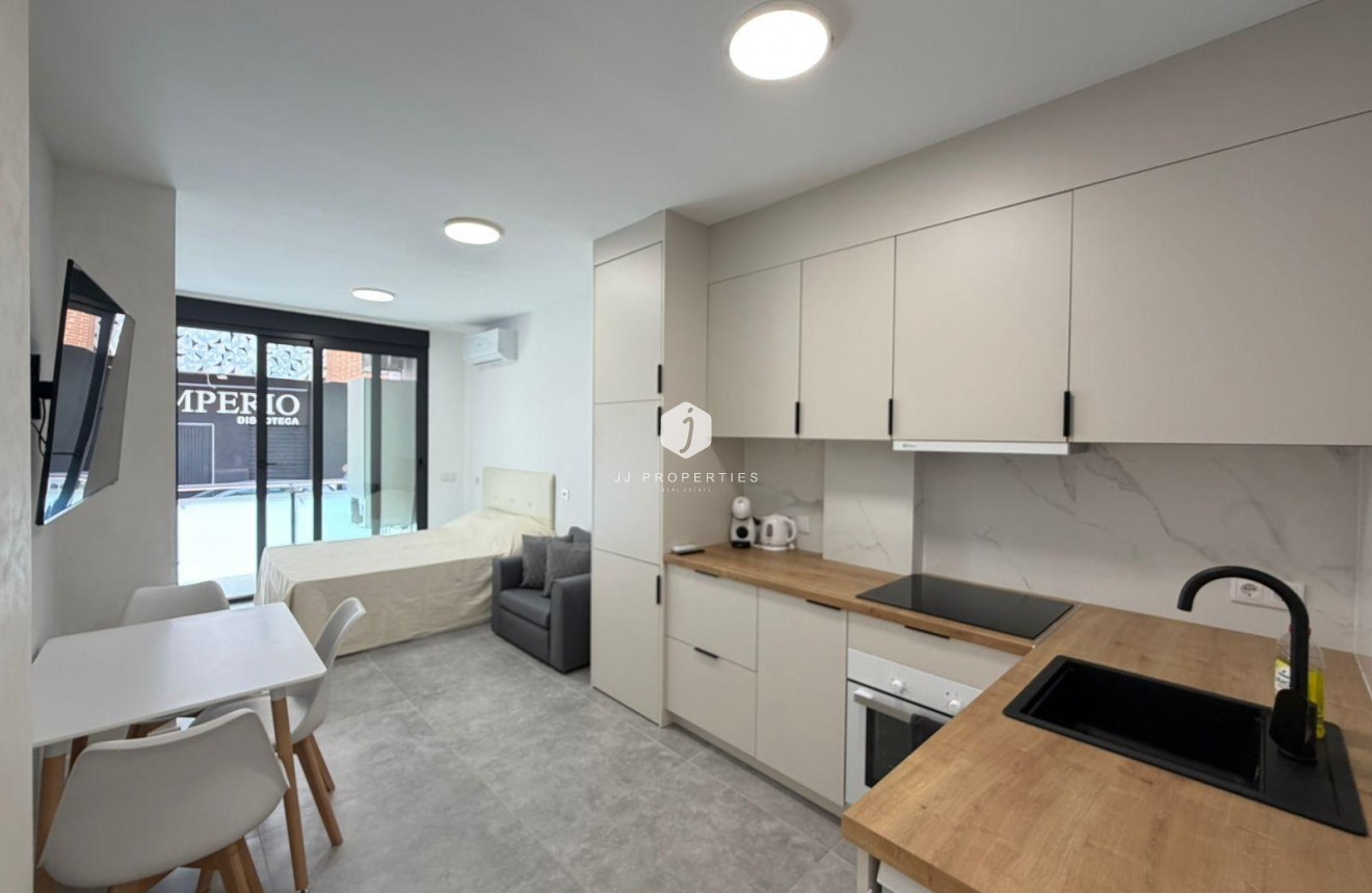 Aus zweiter Hand - Wohnung -
Torrevieja - Playa del Cura