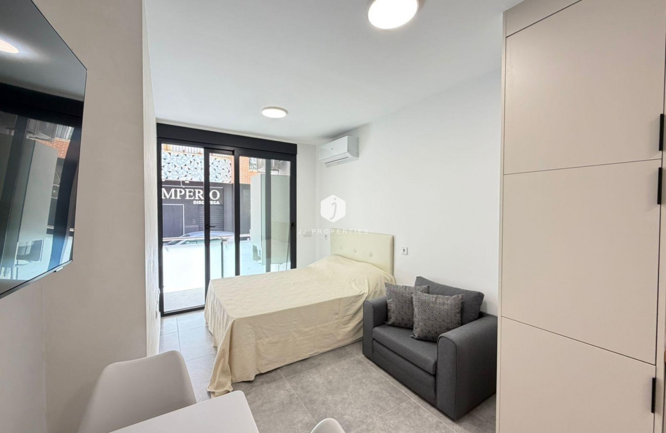 Aus zweiter Hand - Wohnung -
Torrevieja - Playa del Cura