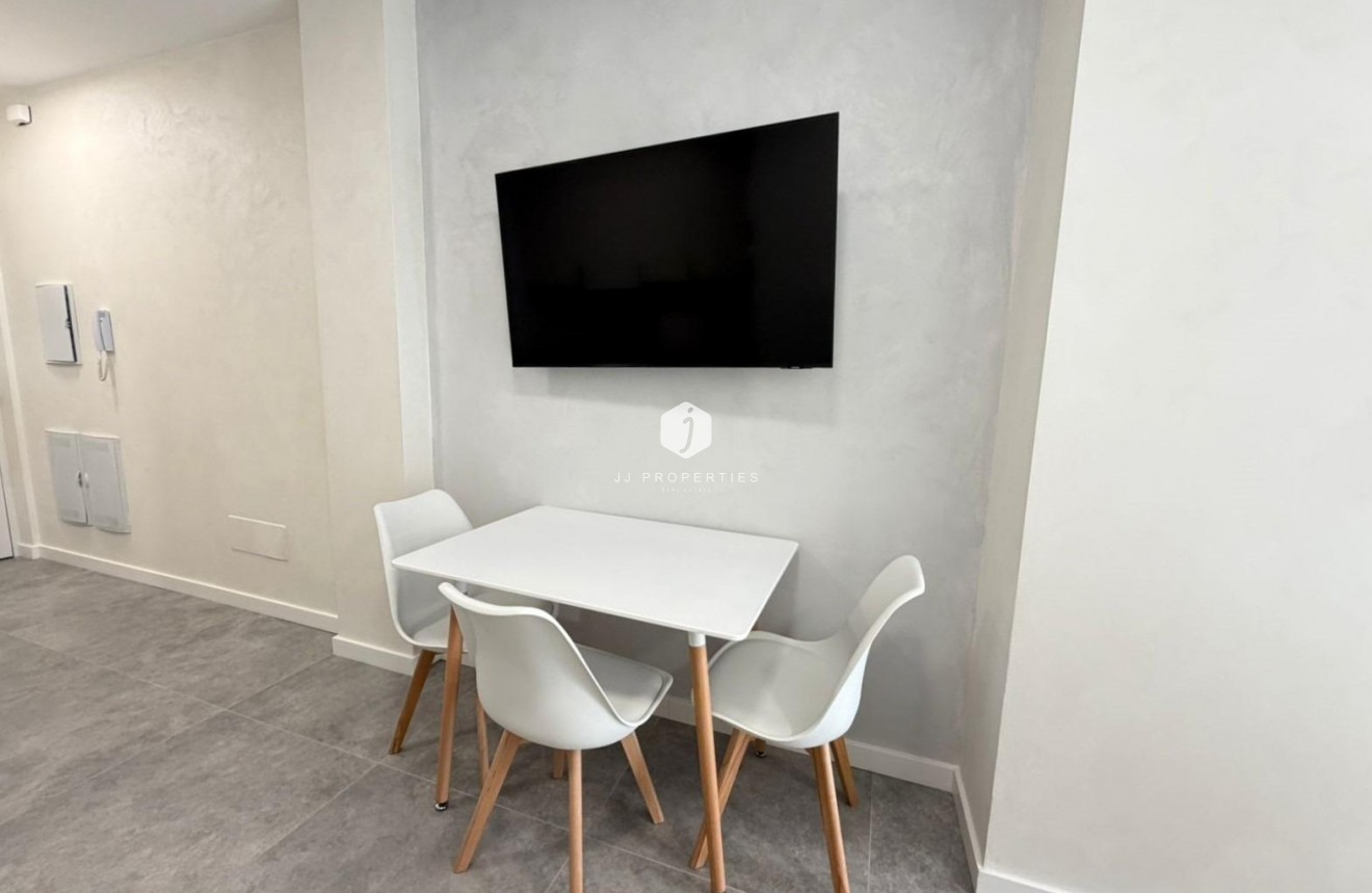 Aus zweiter Hand - Wohnung -
Torrevieja - Playa del Cura