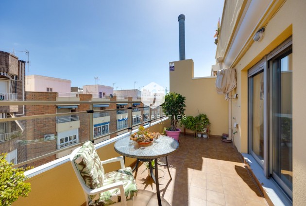 D'occasion - Attique -
Torrevieja - Centro