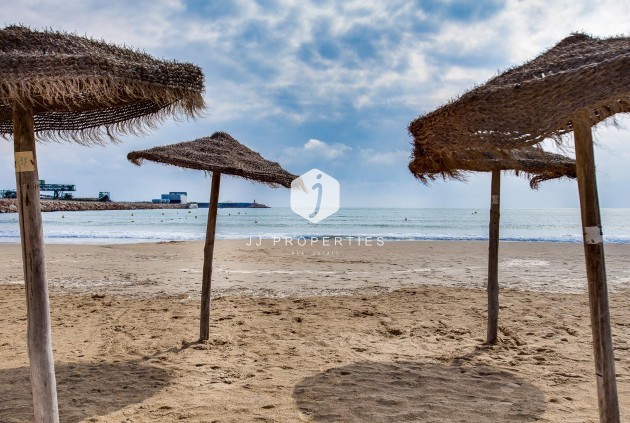 D'occasion - Attique -
Torrevieja - Centro
