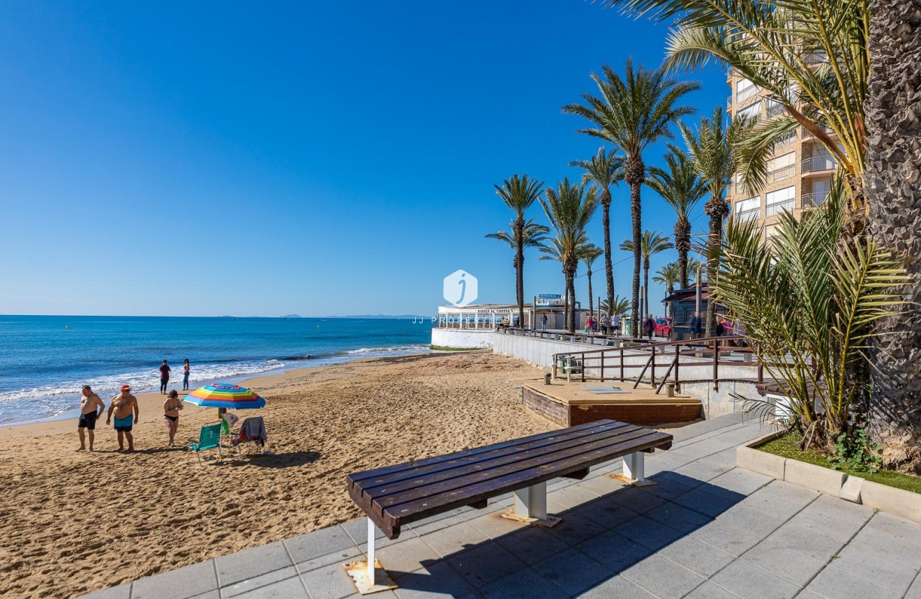 D'occasion - Attique -
Torrevieja - Centro