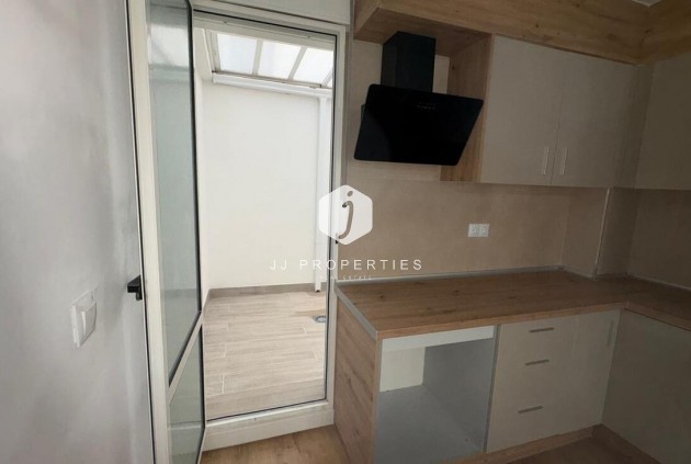 Z drugiej ręki - Bungalow -
Torrevieja - PARQUE DE LAS NACIONES