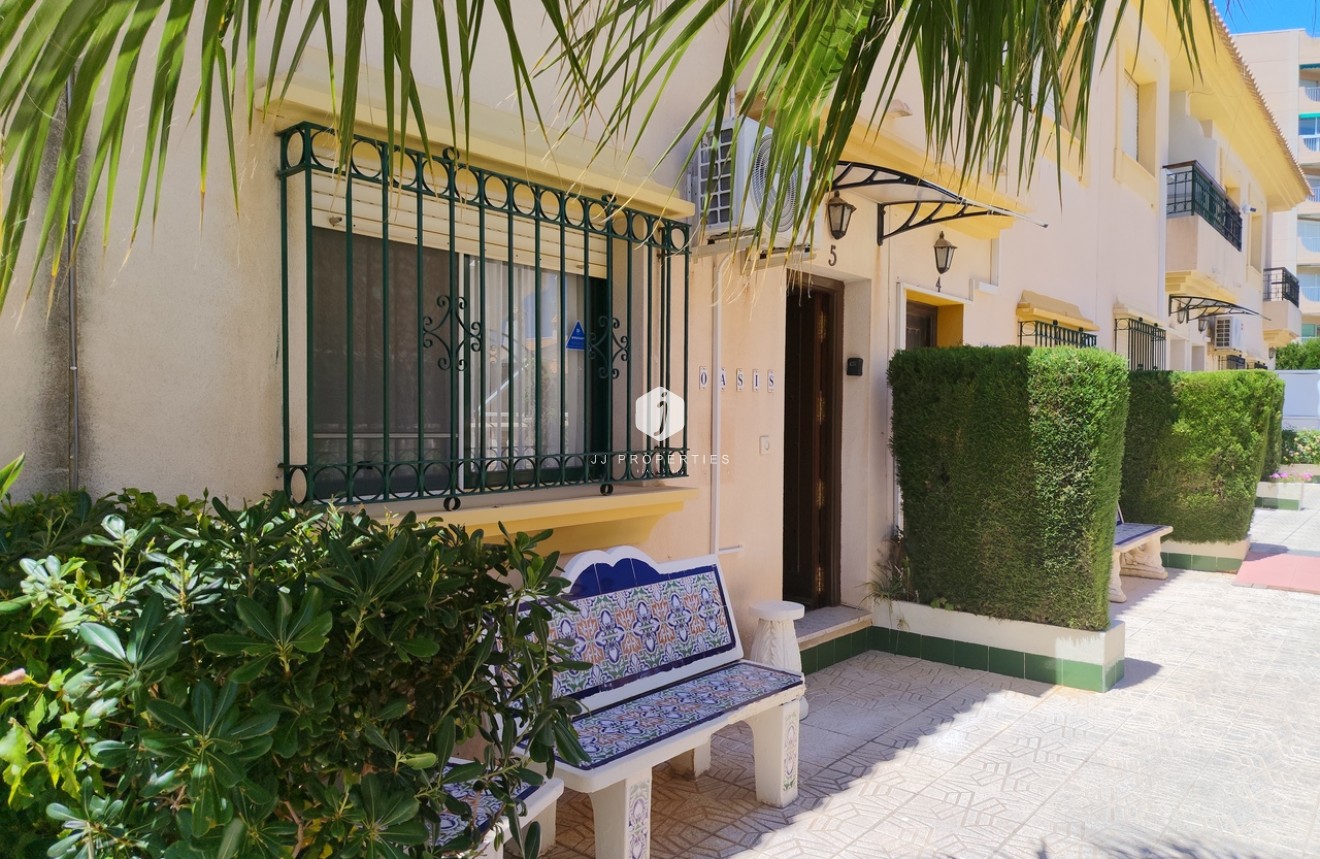 Resale - Chalet -
La Zenia - Costa Blanca