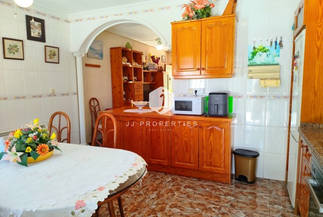 Resale - Chalet -
La Zenia - Costa Blanca