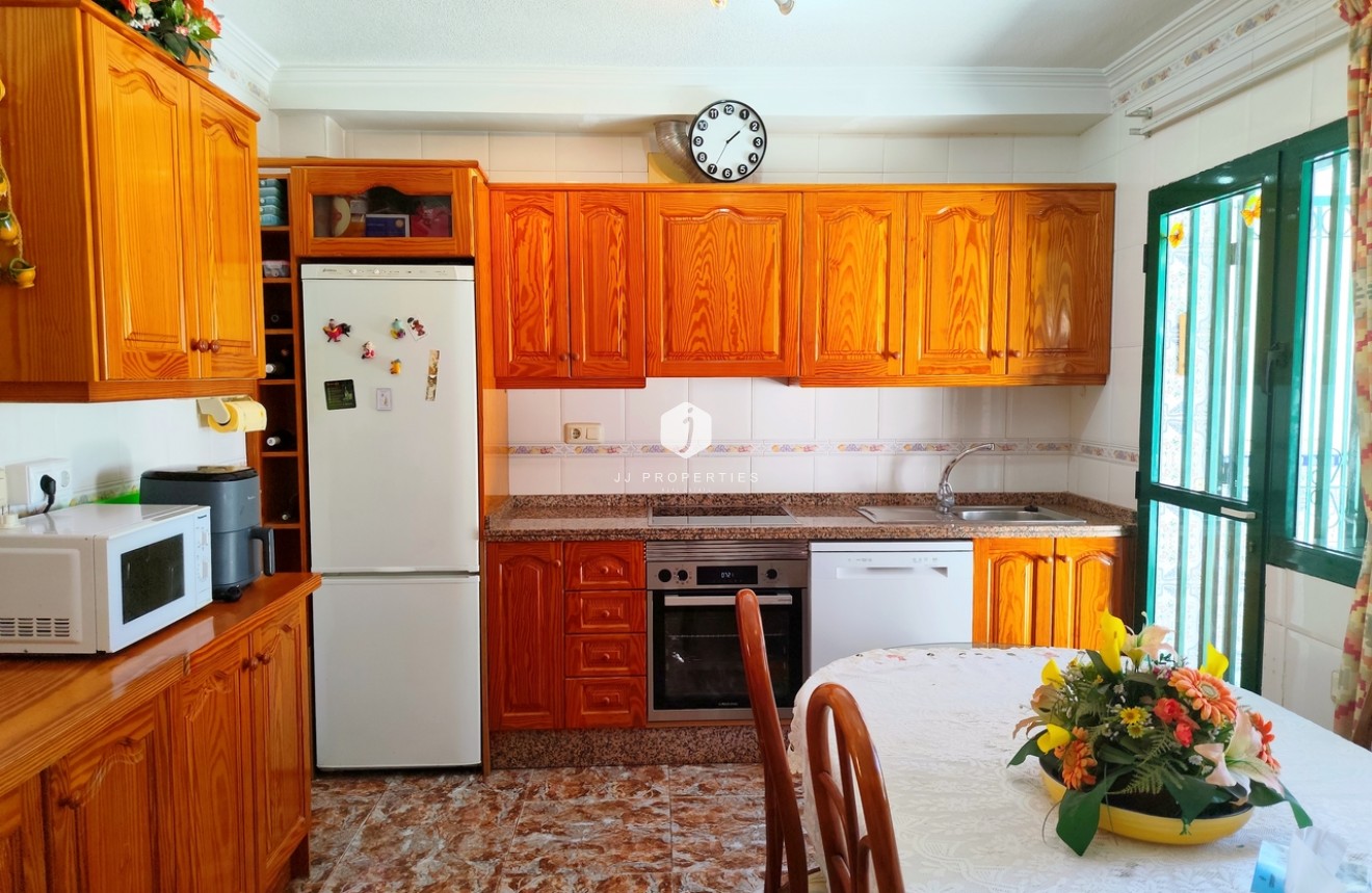 Resale - Chalet -
La Zenia - Costa Blanca