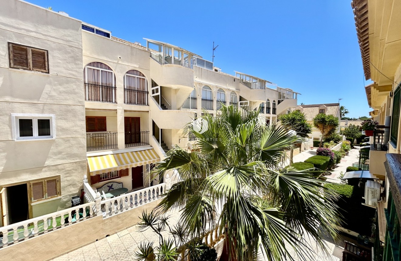 Resale - Chalet -
La Zenia - Costa Blanca